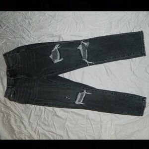 Pacsun grey wash ripped mom jeans!! Size 27